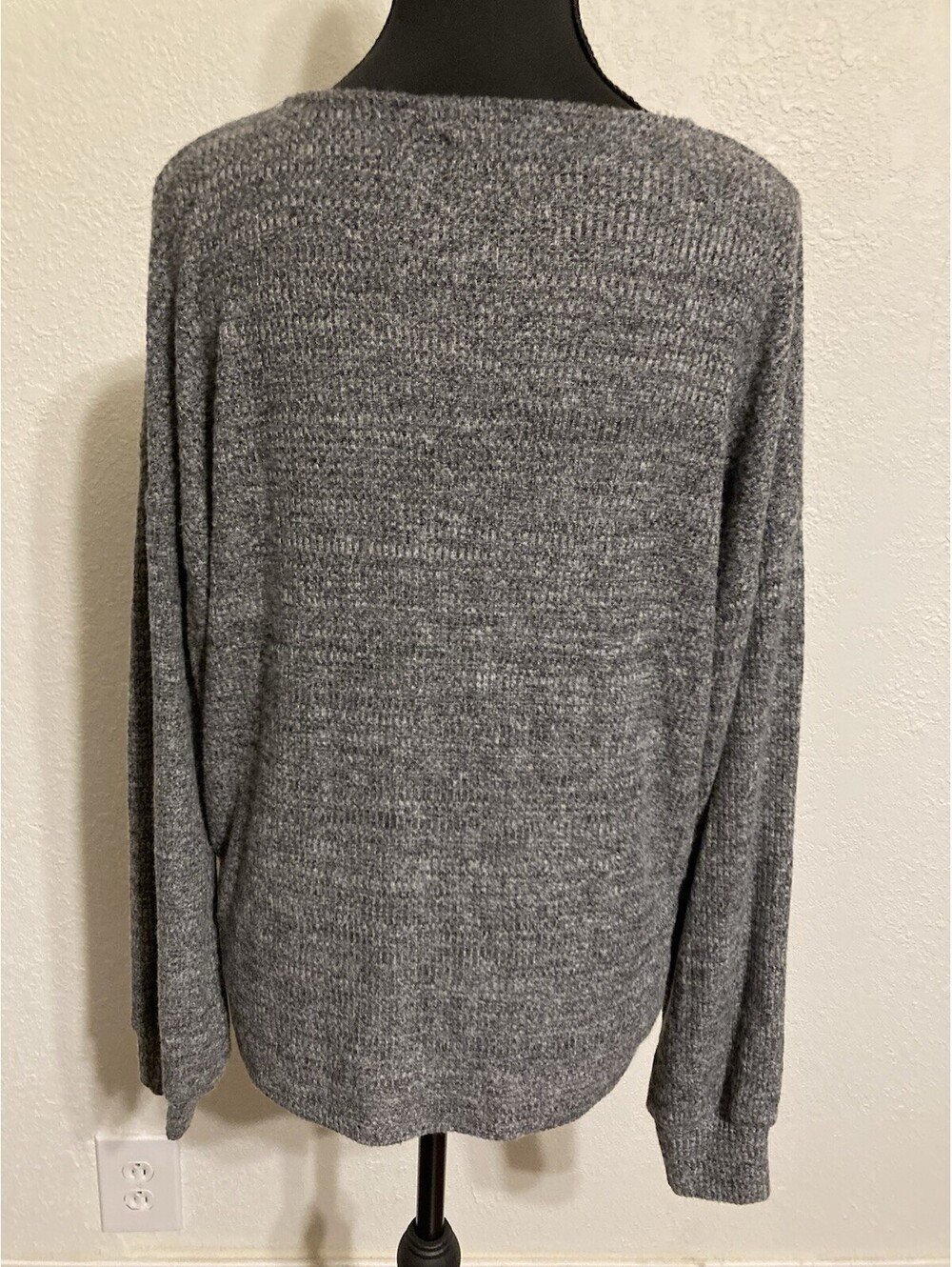 Lucky Brand Sweater SUPER SOFT V Neck Gray Long Sleeve Women's Size Medium - Picture 3 of 9